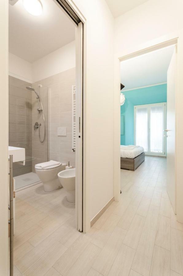 Le Torri Suite, Davanzale Vista Due Torri Bologna Eksteriør billede